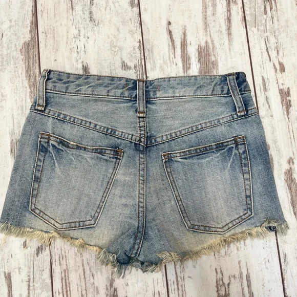Free People High Waisted Denim Shorts Light Wash Distressed Size 24 NWOT - Picture 5 of 16